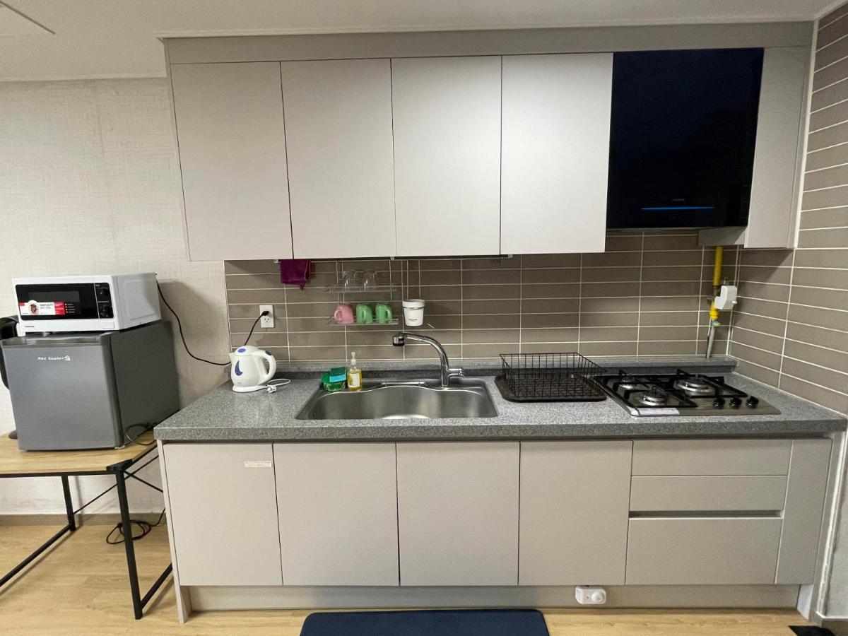 Spacious Luxury Condo W/ Kitchen Beside Hilton Clark D'Heights Angeles Ngoại thất bức ảnh