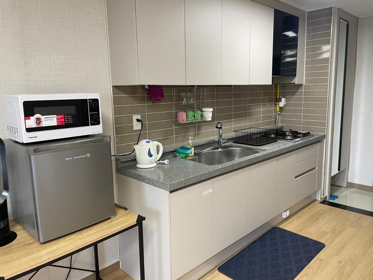 Spacious Luxury Condo W/ Kitchen Beside Hilton Clark D'Heights Angeles Ngoại thất bức ảnh